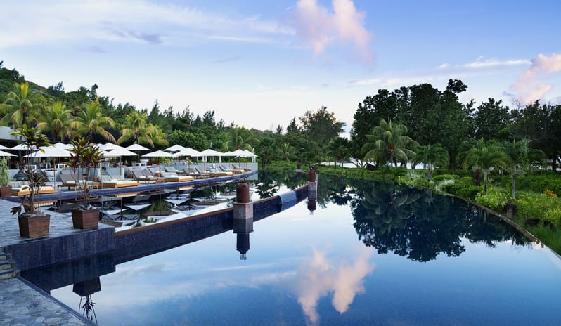 Raffles Seychelles, Pool Sunset